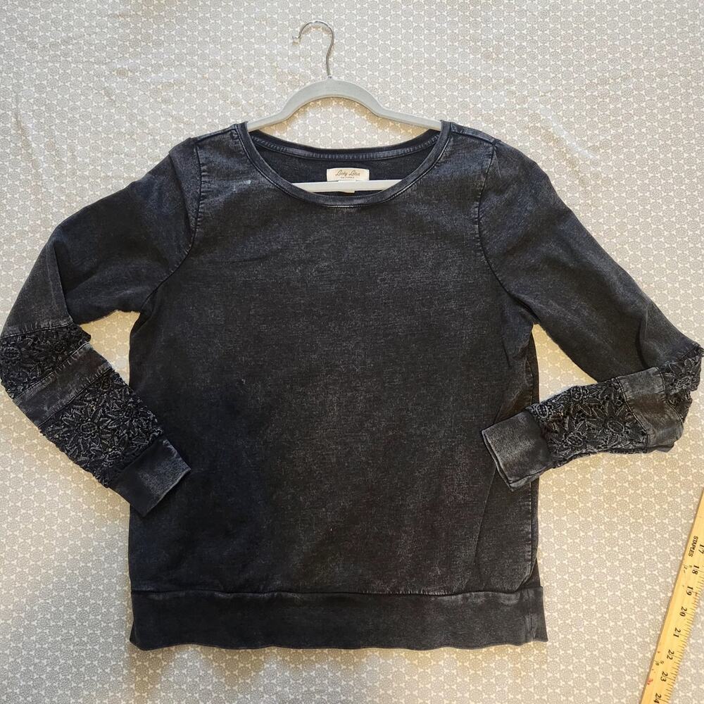 Lucky Lotus Sweater sz L black